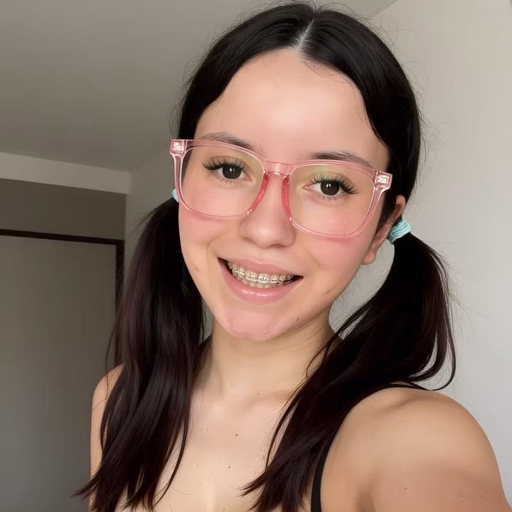 Abby (just turned 18 🥺)